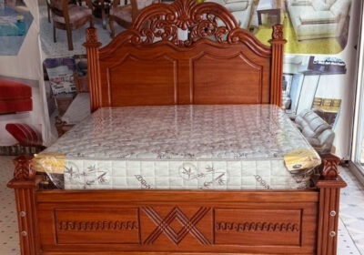 Pure Solid Kiln Dried Bed 6 * 6 Feet